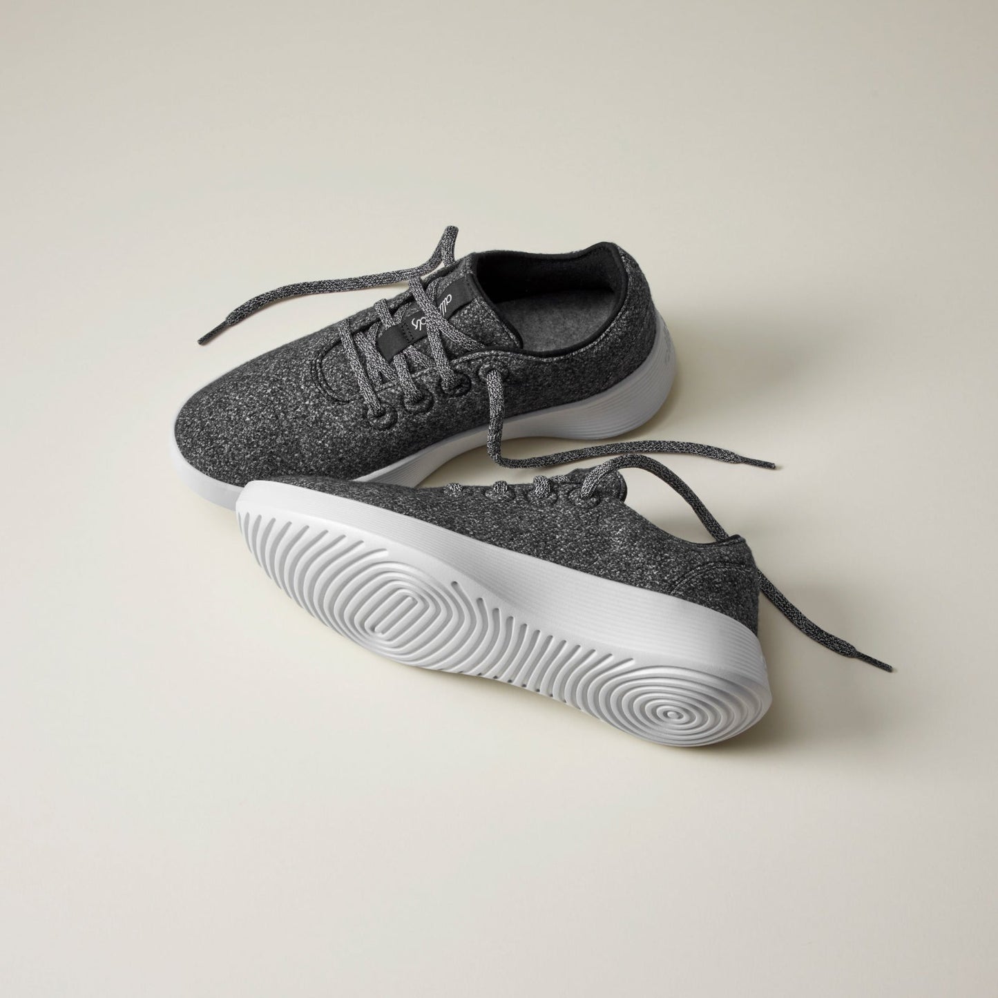 Women's Wool Runner 2 - Dark Grey (Light Grey Sole)